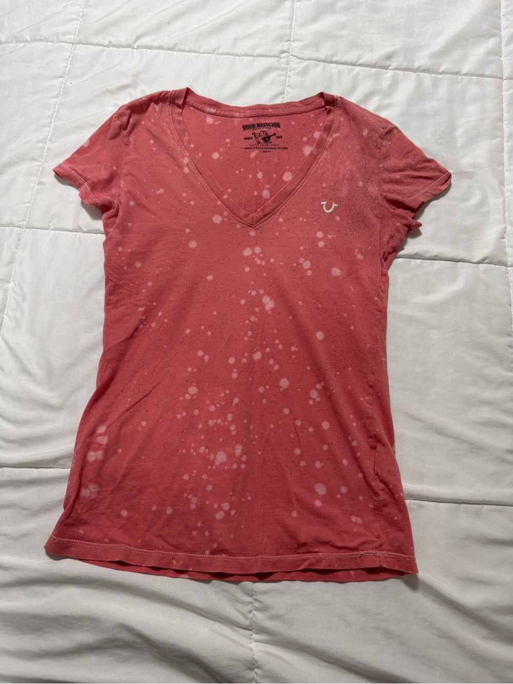 True Religion Women's Coral Pink Bleach-Splatter V-Neck Tee